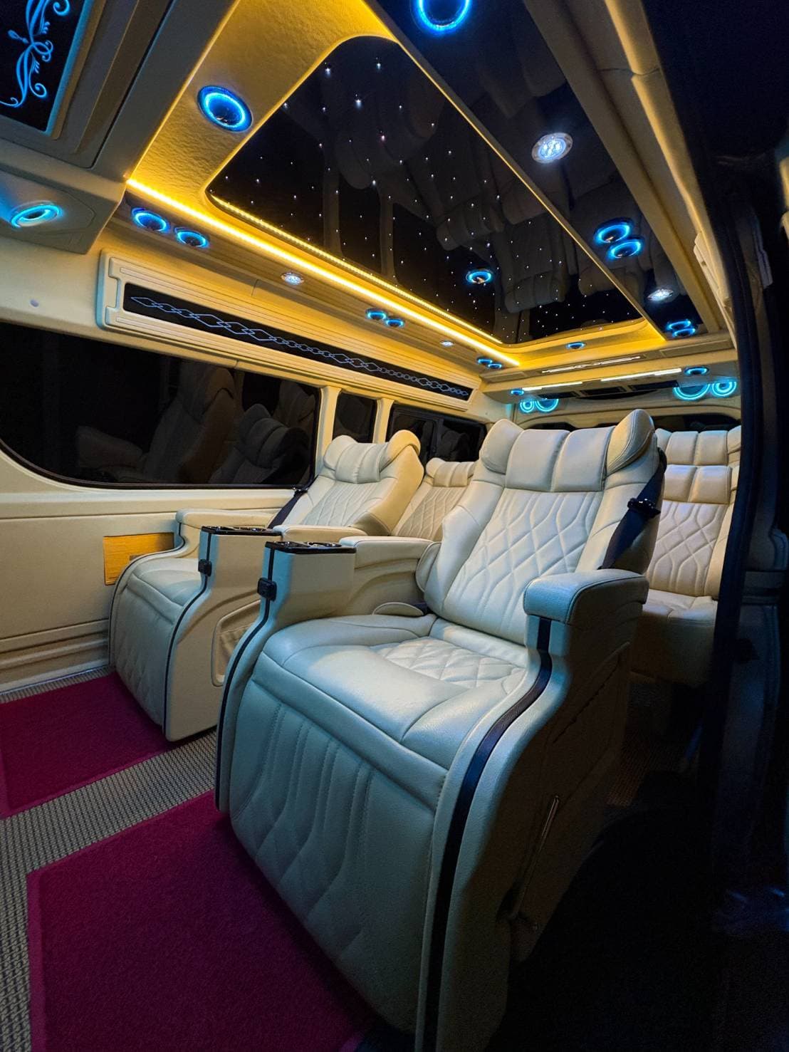 รถตู้ภายใน 2